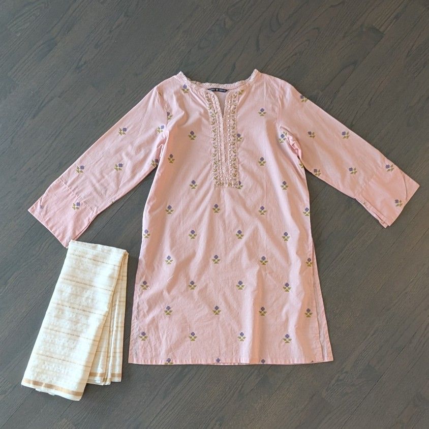 Beechtree 2-Piece Women's Embroidered Kurta + Dupatta, Size 10 Loose Fit