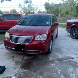 2013 Chrysler Town & Country 