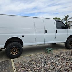 2019 Chevrolet Express 2500