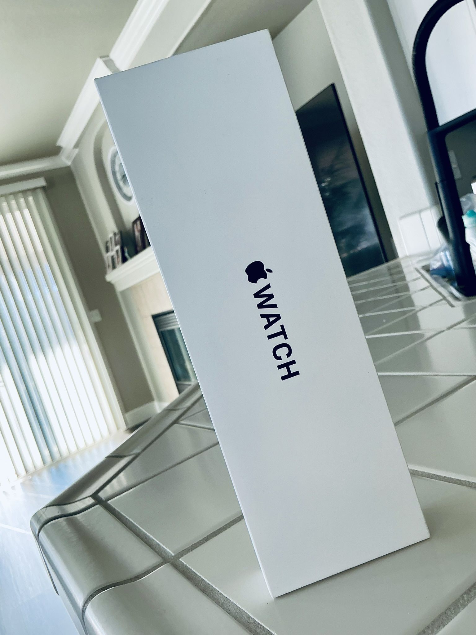 Apple Watch SE 2nd Gen! Newest Model, GPS, 44mm! New! Unopened . Starlight With Sport Band!