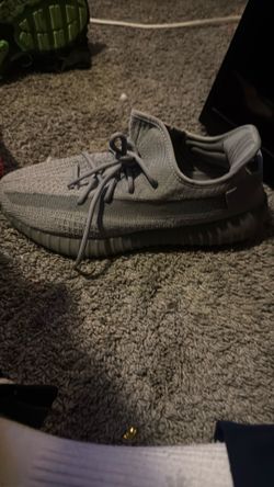 Yeezy gray size 11