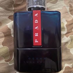 Prada Luna Rossa Ocean
