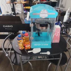 Big Bambino Popcorn Maker- Oil And Reusable Popcorn Containers Included
