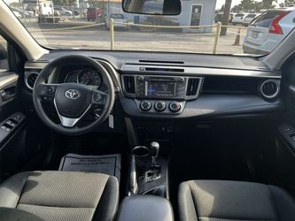 2014 Toyota RAV4 Thumbnail