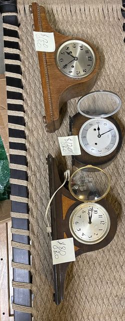 Vintage Clock Mantel 