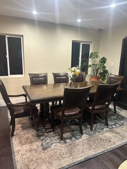 Incredible offer Solid Oak Dining Table w/ 8 chairs