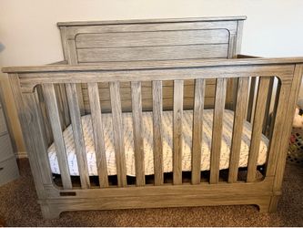 Delta Children Crib/ Graco Crib Mattress