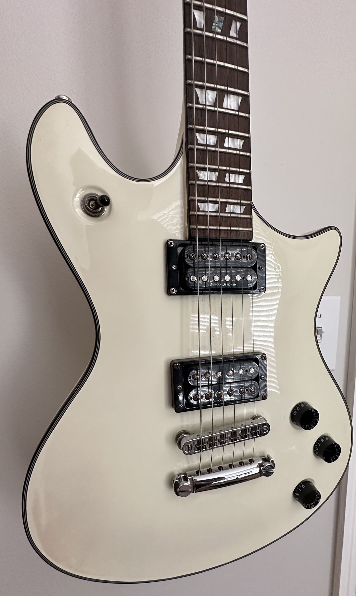 Schecter Custom Tempest Electric Guitar, Diamond Series White w/ case