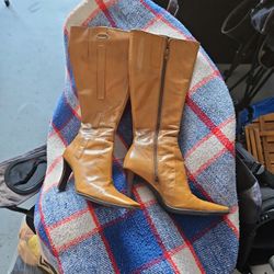 Tan / Brown Leather Heeled Womens Boots