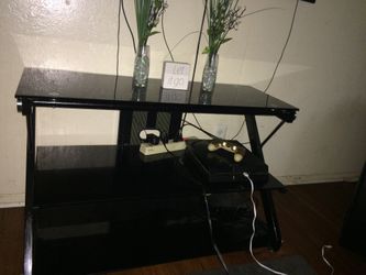 Black glass TV stand