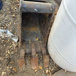 Tag 12” Bucket For Case Or John Deer 