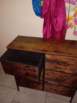 SMALL DRESSER