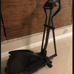 Pro-form Elliptical/Machina De Ejercicio 
