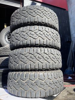 VENDO SET DE LLANTAS SEMINUEVAS 265/65R17 GOODYEAR AT