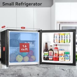 Mini fridge In Box New