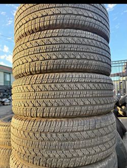 255 65 R 17 vendo llantas usadas Marca Goodyear