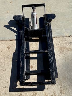 Motorcycle lift jack