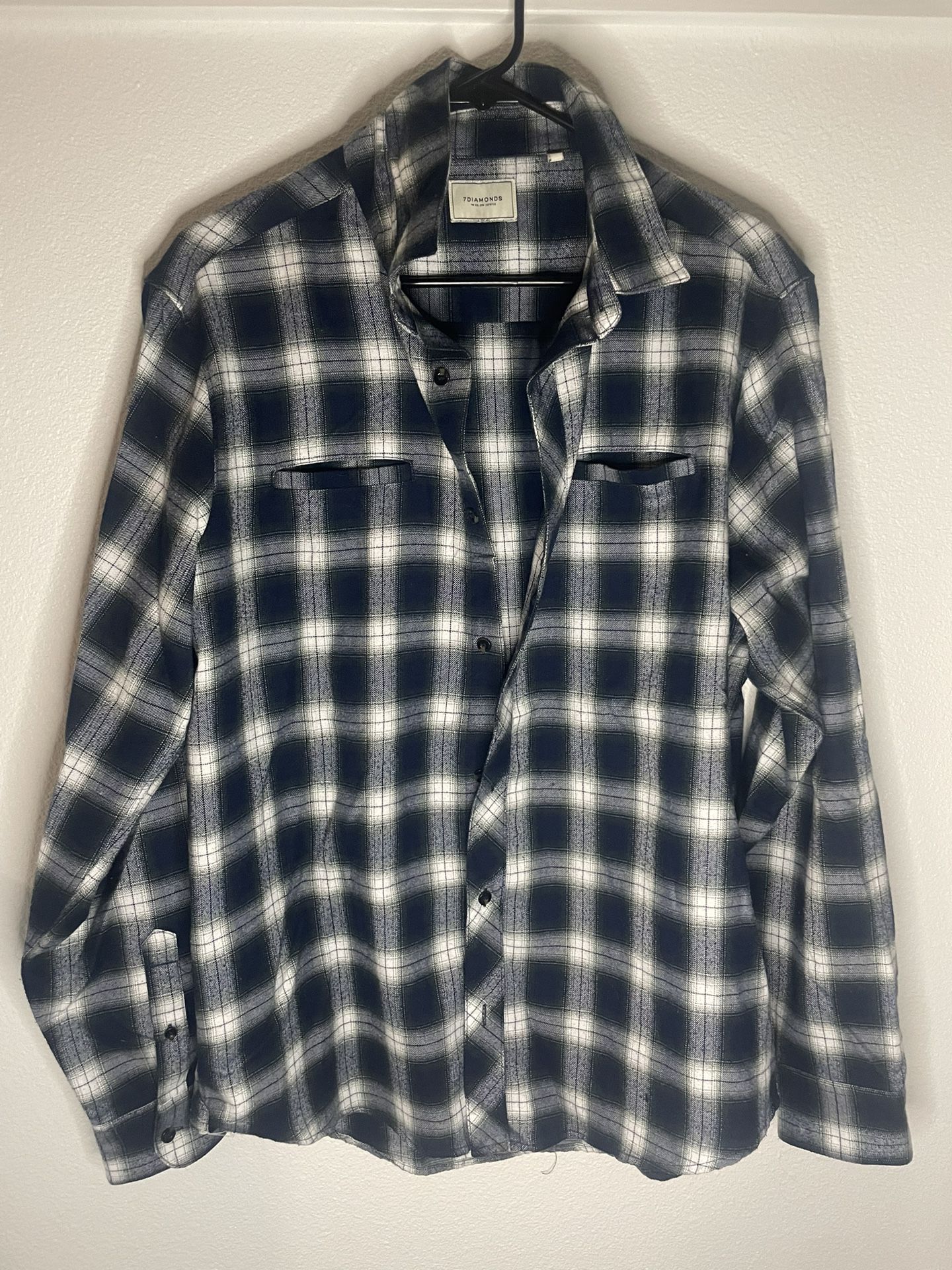 7 Diamonds Mens Navy Flannel $69 for Sale in Lake Grove, OR - OfferUp