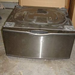 Washer Dryer Pedestal Platinum