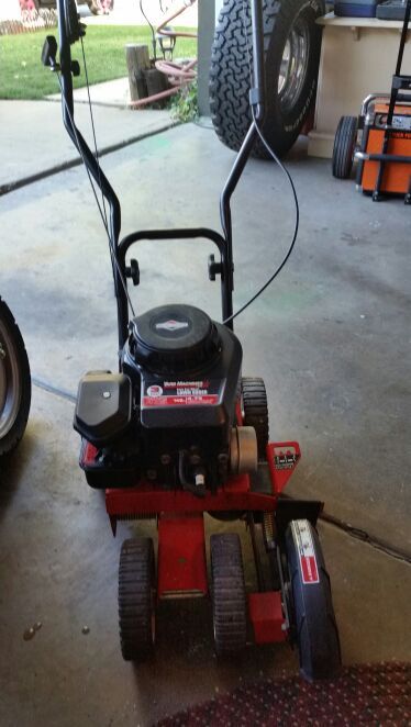Briggs & stratton 475 lawn edger used a hand full of times