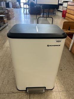SONGMICS 10.5 Gallon Garbage Trash Can Wide Foot Pedal Soft Close Lid - White