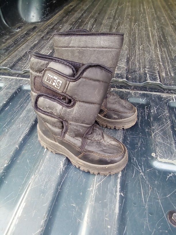 Boys Snow Boots Size 11