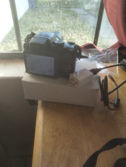 Working Nikon Coolpix P100 Digital Camera & Charger 