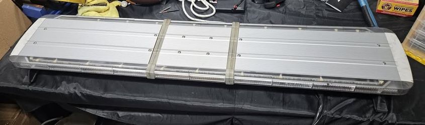 Whelen Legacy DUO 54” Lightbar – ALL Red/Amber/White – NO BLUE LIGHTS – Complete