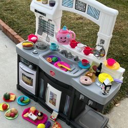 Step 2 kitchen As Is $68