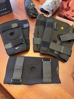 5 Universal Fit Knee Braces; 2 Medium 3 Large; $20 Each