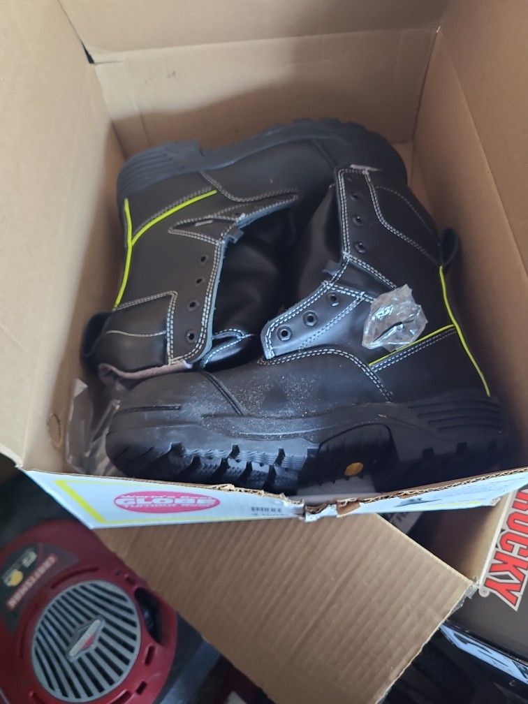 Globe Tech Rescue Boots