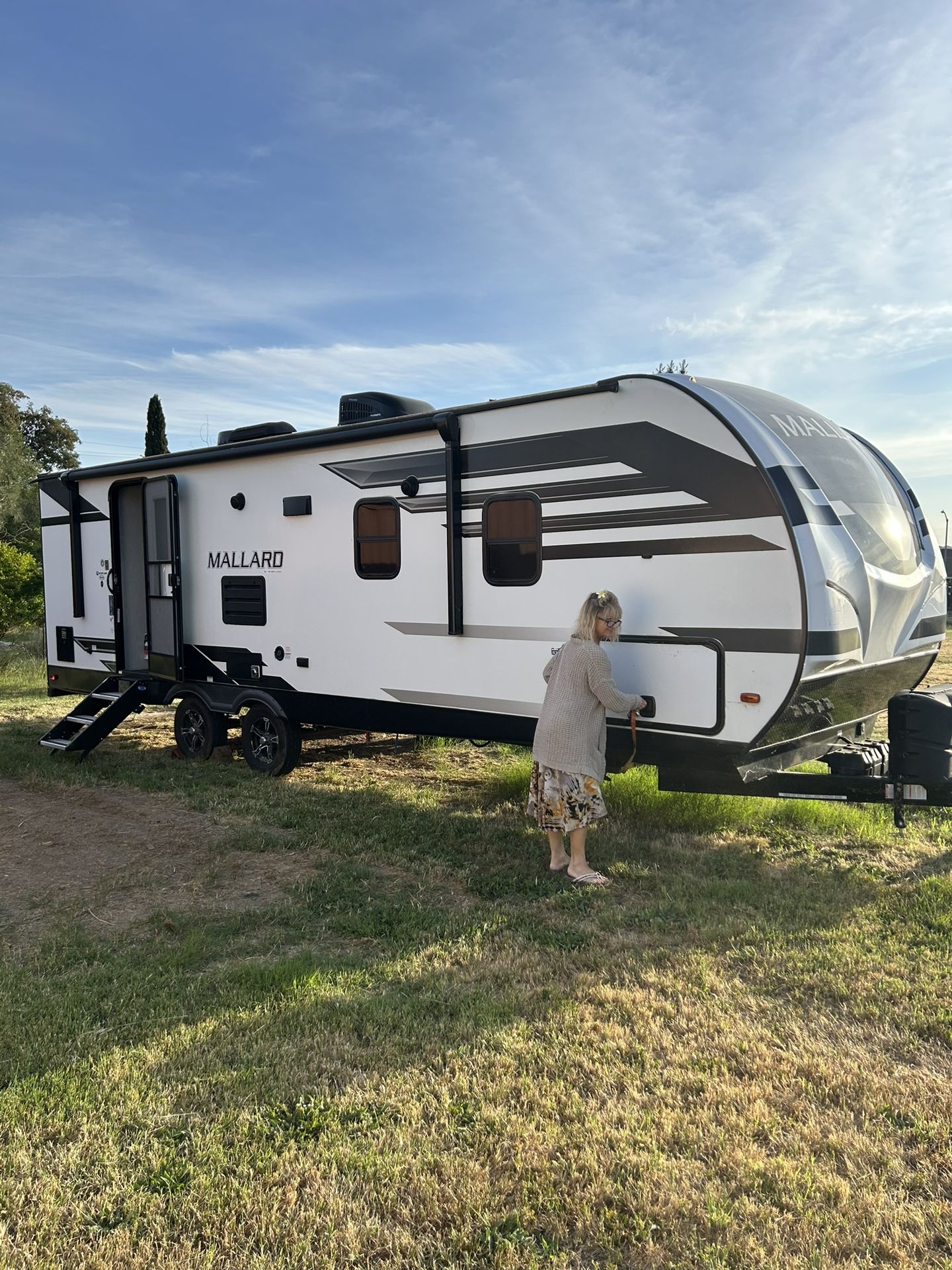 2021 Heartland Mallard 30’ Camper