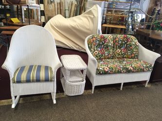 Wicker set