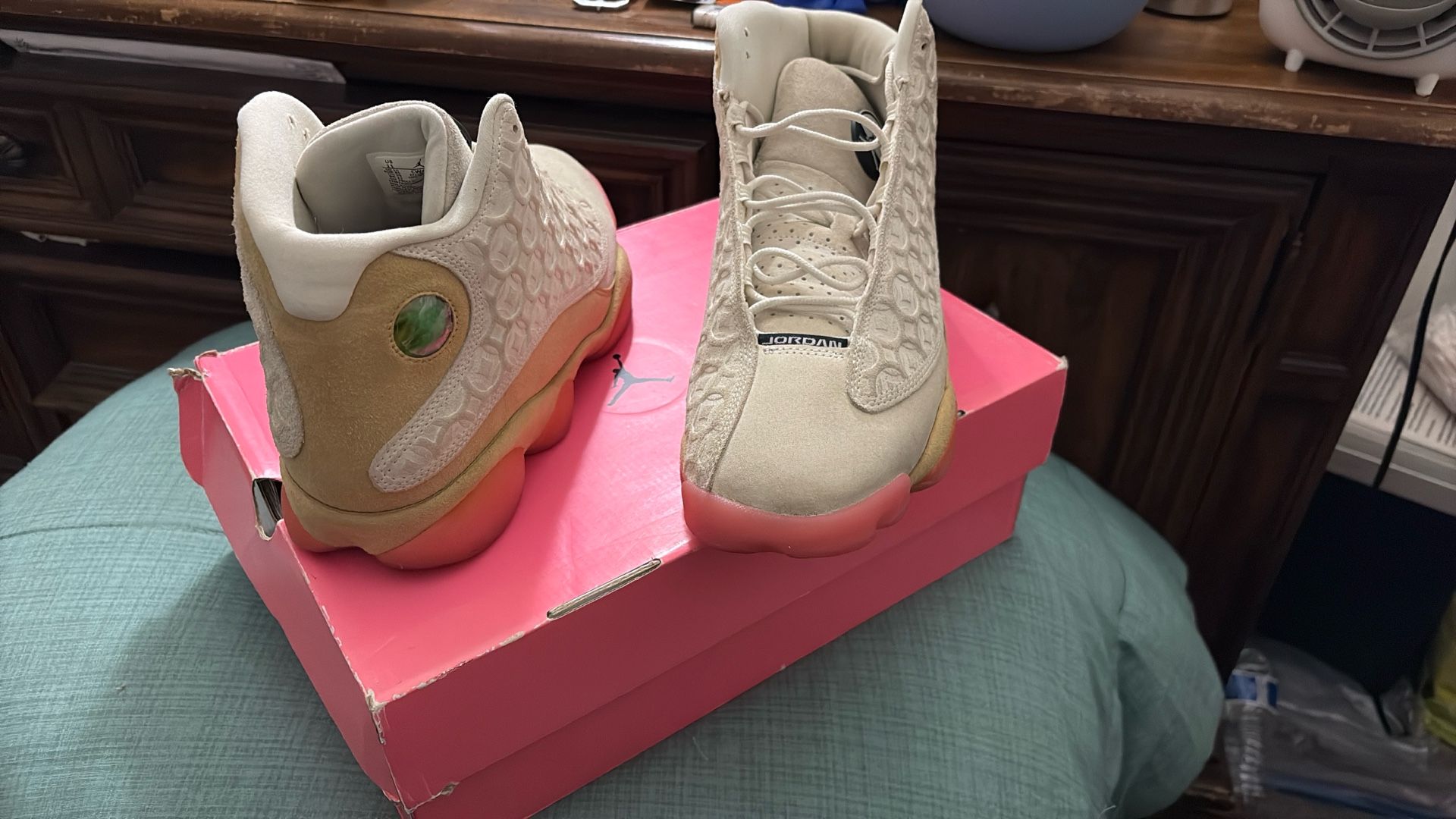 Air Jordan 13 RETRO CNY