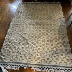 5x7 Rug!!!