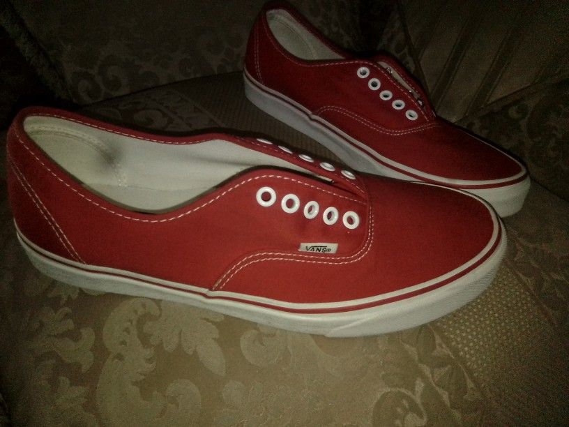 BRAND NEW VANS SIZE (11) MEN