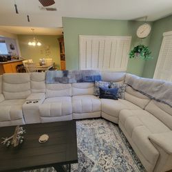 Reclining Sectional Couch 