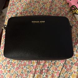 Michael Kor Crossbody Bag