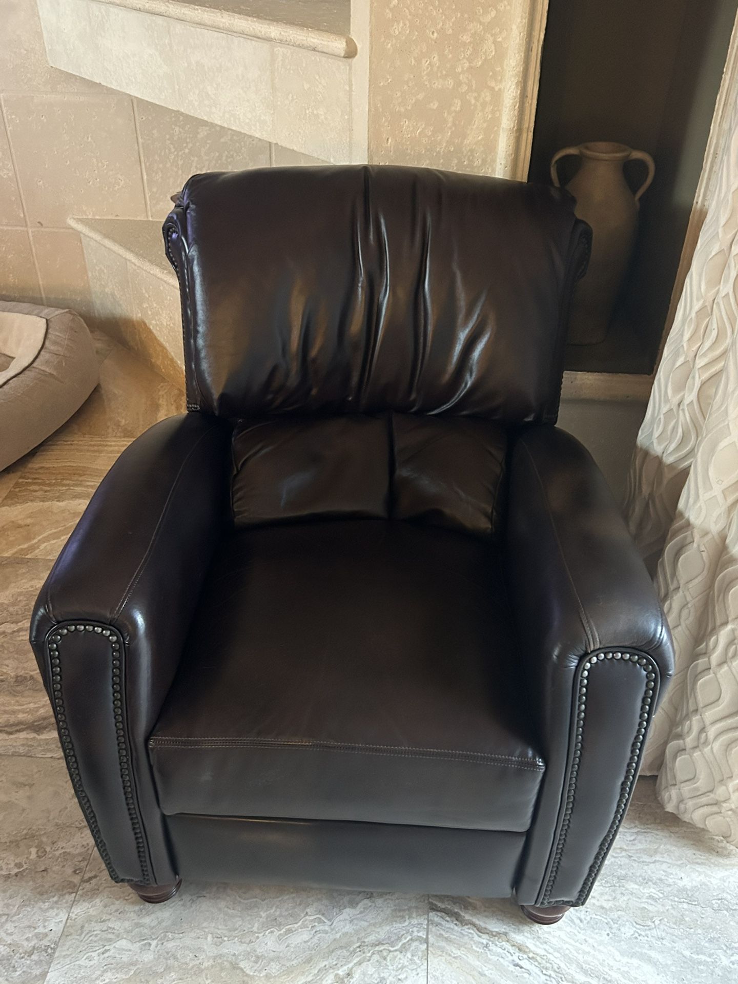 Craftmaster Traditional Brown Top Grain Leather Recliner