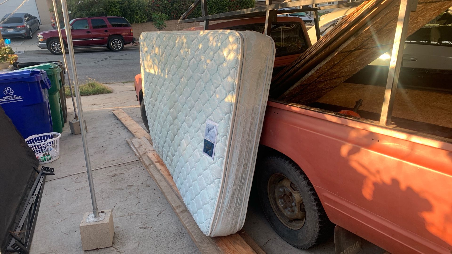 Bed Mattress With Box Spring And Frame