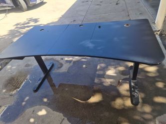 Free desk