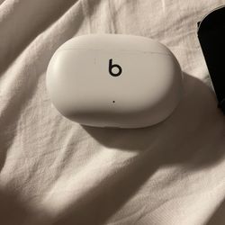 Beats Studio Buds (White)