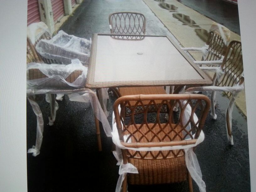 Hampton Bay Claiborne 7 Piece Patio Set