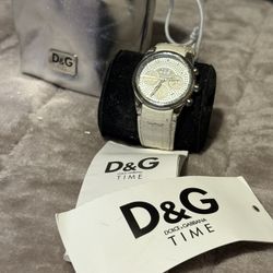 D&G Women Watch Silver With White Leather Band 
