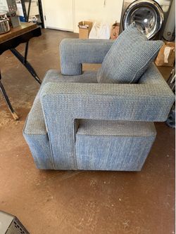 Swivel Accent Chair