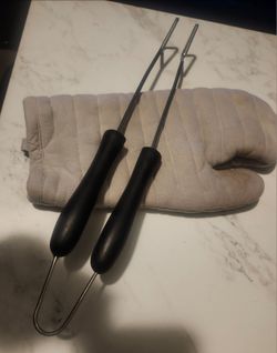 Mainstays Oven Mitt & Tongs Bundle