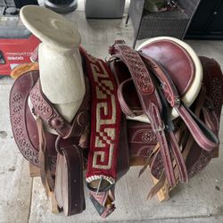 Saddle 