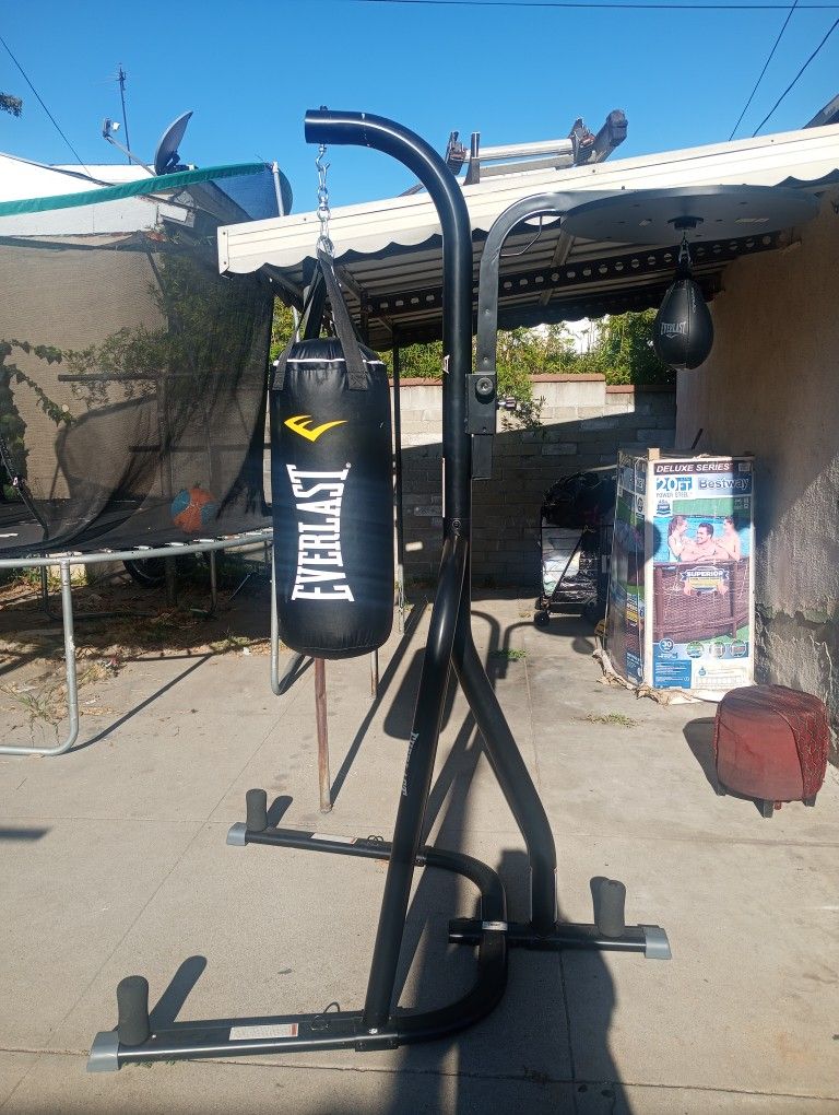 Everlast Big Bag , Everlast Speed Bag, Everlast Boxing Gloves, Everlast Hand Wraps,and Everlast Stand