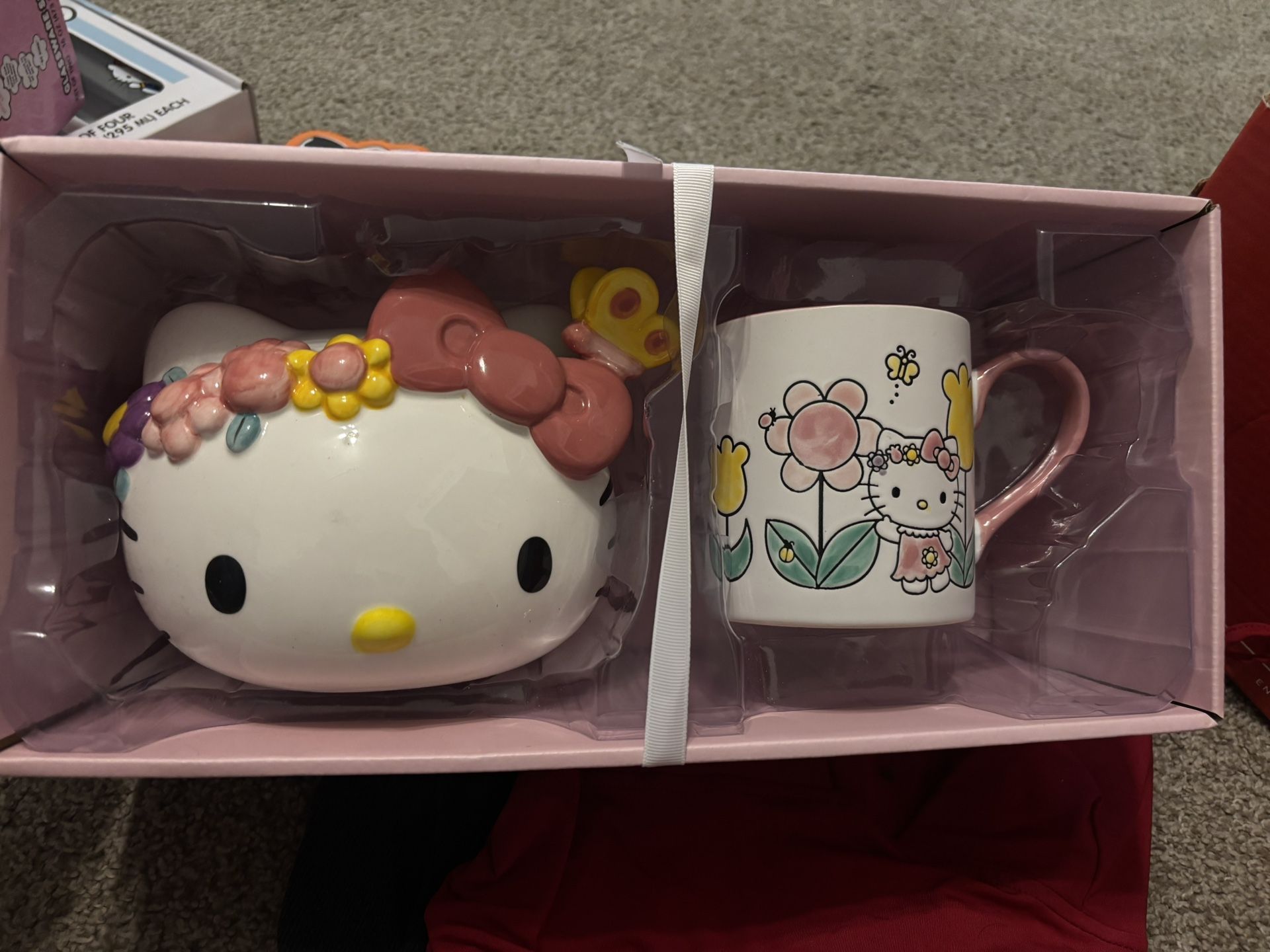 Hello Kitty Bank And Mug Set