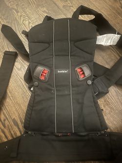 Like New Bay Bjorn Baby Carrier 